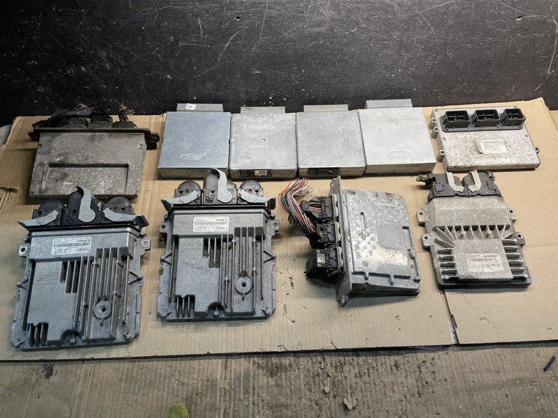 Mix of 10 Ford ECM Engine Computer Module X9894