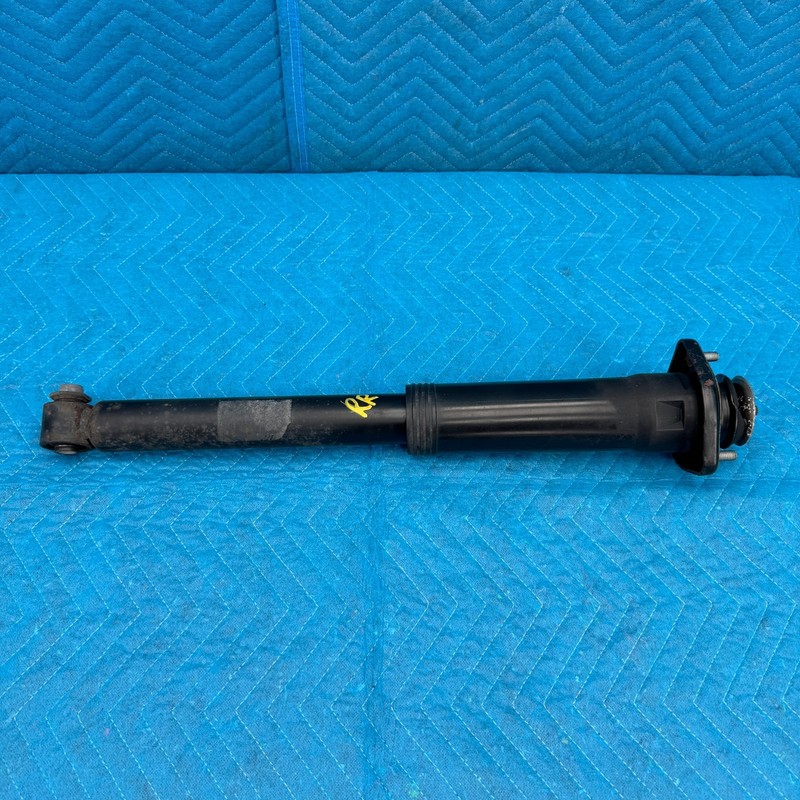 2010–2012 Range Rover L322 Rear Right Shock Absorber OEM 6753057