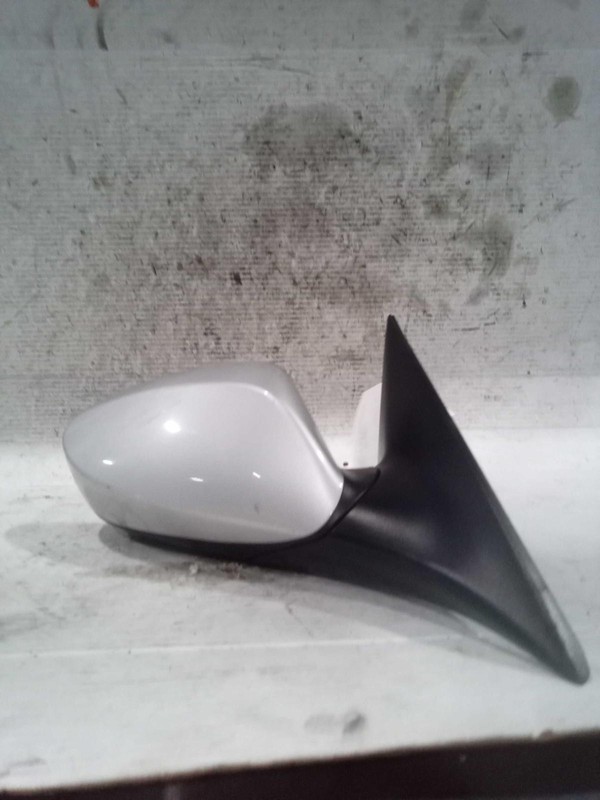 2016 Hyundai Veloster Right Door Mirror Assembly Silver OEM 260606 108k Miles