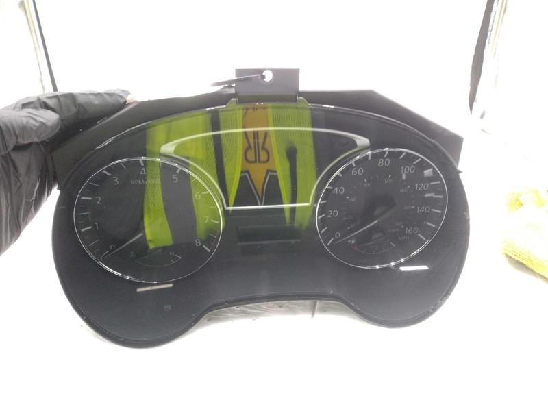 2014 Nissan Pathfinder Speedometer Gauge OEM White 124k Miles NJ25-24704-622842