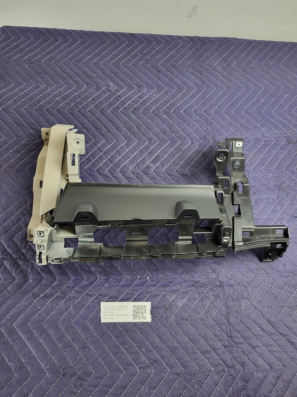 Used Oem GENESIS Dashboard Center Bracket 84735-G9000 for 2019-2021 G70