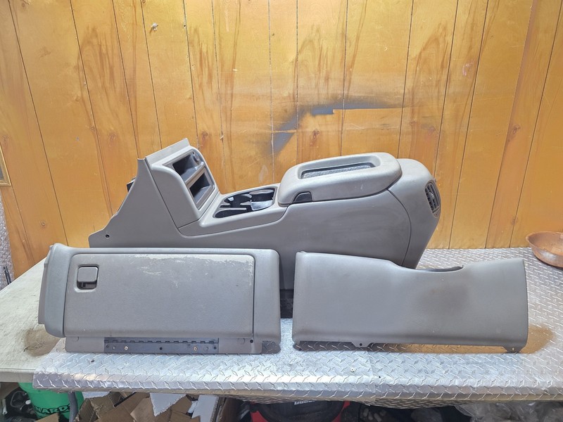 03-07 Chevrolet Silverado GMC Sierra Center Floor Console Glovebox Pewter 922