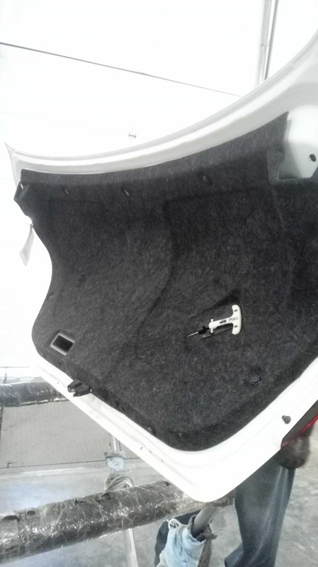 2018 Nissan Altima White Deck Lid Trunk Lid OEM Good Condition 59000 Miles