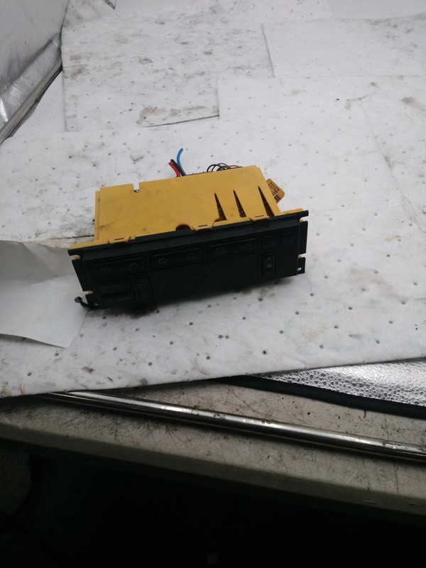 2001-2002 Lincoln Town Car A/C Selector Switch OEM Silver Used 234K Miles