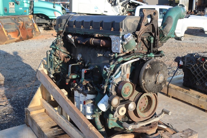 2013 13 VOLVO VNL D13 455HP 12.8L DIESEL TURBO ENGINE COMPLETE 991,012 OEM