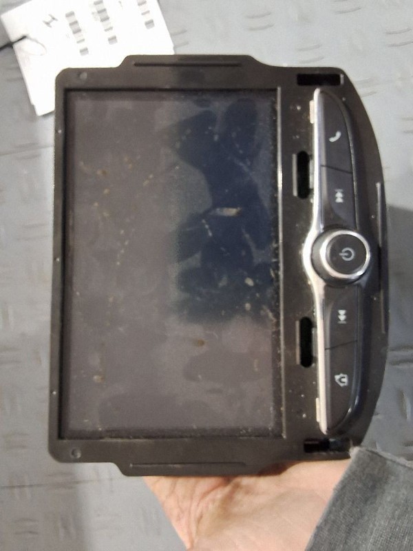 2018 Chevy CRUZE Radio Receiver w/Satellite Opt U2K 7.00" Screen Opt IOA