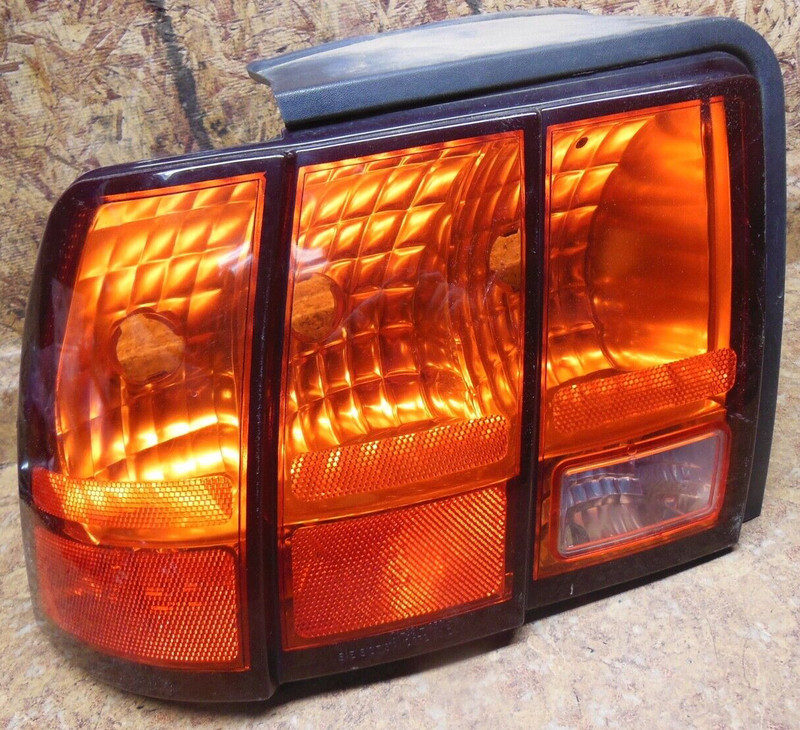 2004 Ford Mustang 3.9L 3.9 L Left Rear Driver Side Brake Light Lens Taillight 04
