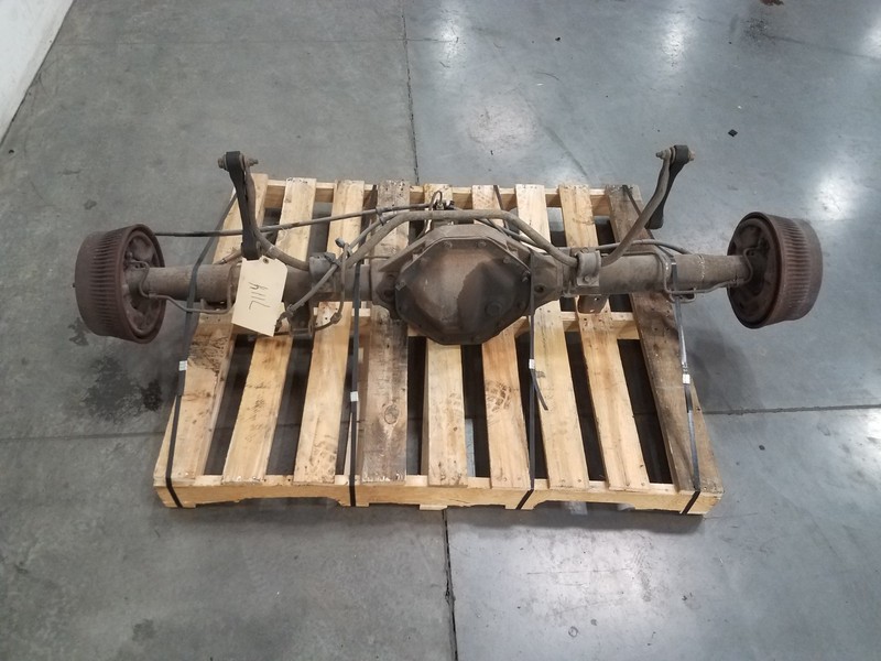 1999 Dodge Dakota R/T 9.25 Axle Assembly / 3.92 LSD #7114 N2