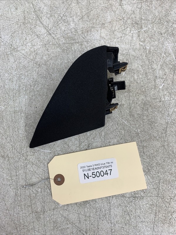 17-22 TESLA MODEL 3 FRONT LEFT SIDE DOOR CORNER COVER TRIM PANEL 50047 B9