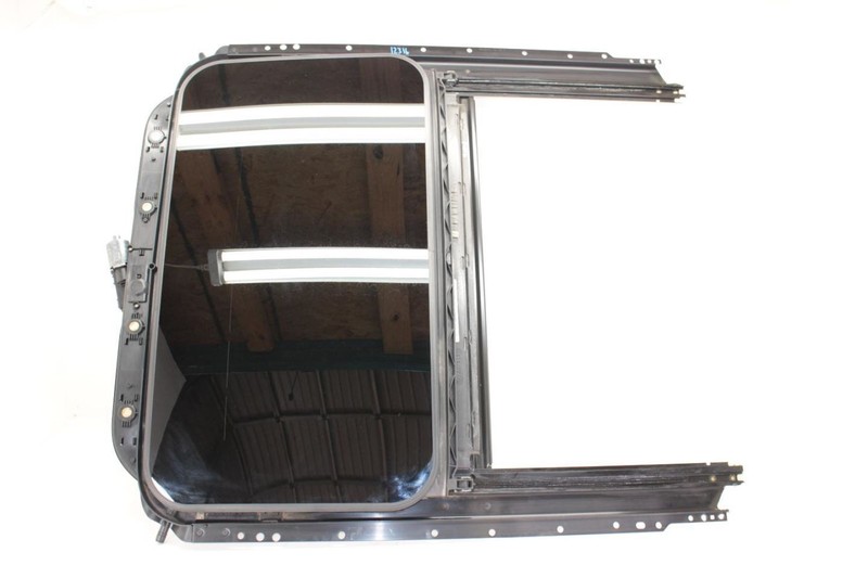 10-16 Porsche Panamera 4.8L AWD Sun Roof Glass Assembly with Track