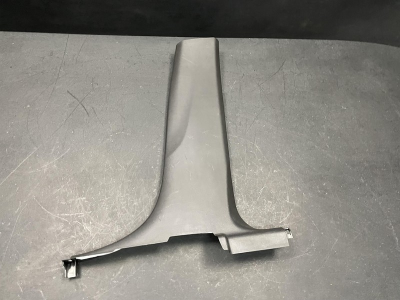 Center Right B Pillar Lower Trim Panel 2018 Buick Encore 42694930 2013 - 2020 X