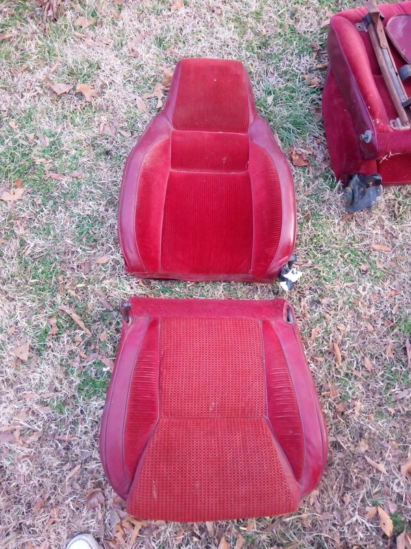 1989 DODGE OMNI DRIVER LH FRONT SEAT