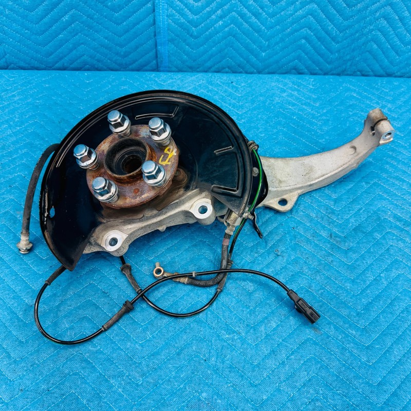 2011–2013 Infiniti M56 Front Right Spindle Knuckle Hub Assembly 127K OEM