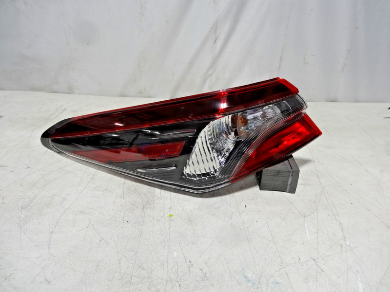 2021-2022 Toyota Camry Left Driver Side Outer Tail Light Lamp! Factory Original!
