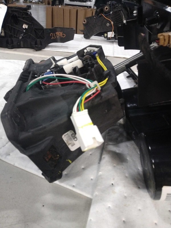 Used Automatic Transmission Shift Lever Assembly fits: 2019 Nissan PathfinderG