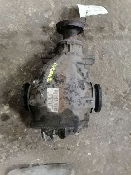 Differential Carrier Excluding Xi Rear Automatic Transmission Fits 01-06 BMW 330