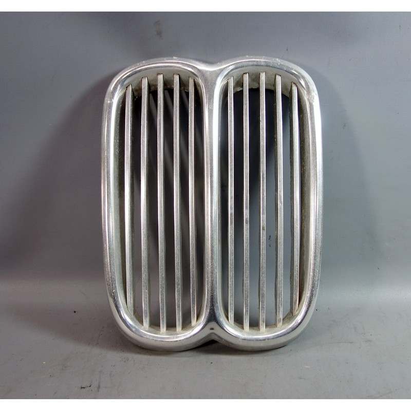 1974-1976 BMW E3 Bavaria Sedan Center Kidney Grille OEM