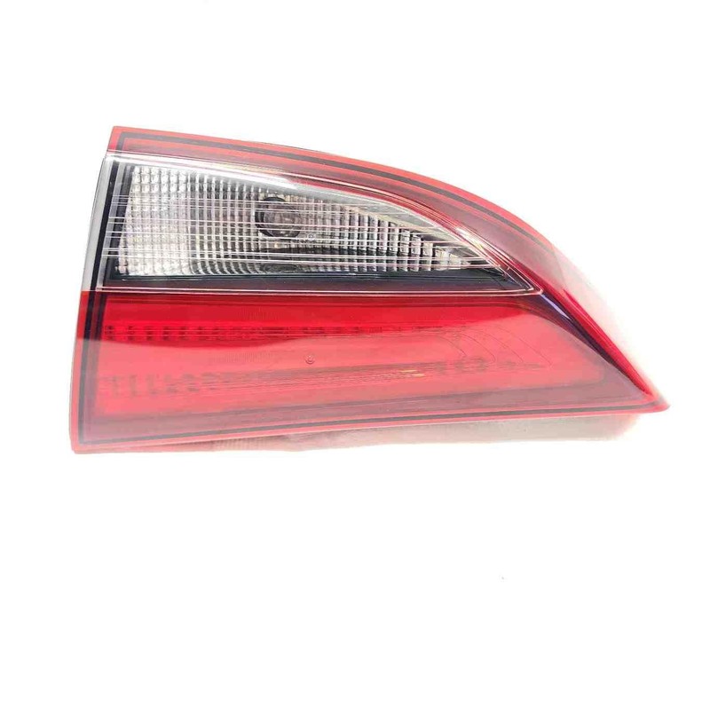 2014 Elantra RH Passenger Side Lid Tail Light W/ Light Scratches 924043Y500