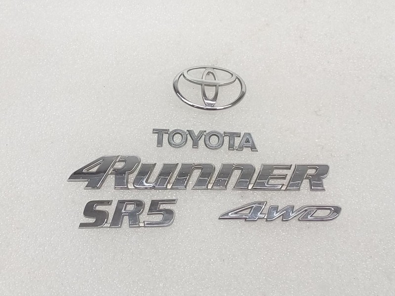 4 RUNNER2000 Lid/Gate Moulding 75044