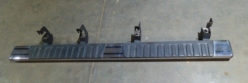 2007 - 2013 Chevy Silverado 1500 Passenger RH Right Chrome Running Board