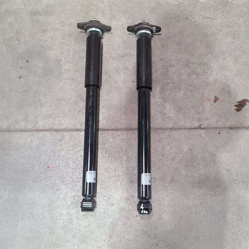 06-10 Dodge Charger SRT8 Driver Passenger Rear Shocks LH RH Oem Aa7394