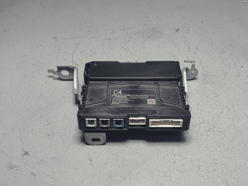 2018-2019 Toyota Camry Telephone Mobile Phone Transceiver Control Module OEM