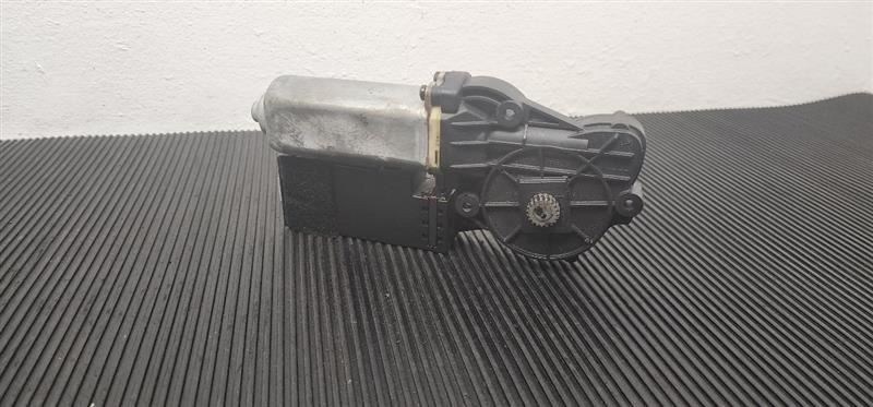 05-10 Jeep Grand Cherokee Sunroof Motor OEM 68056964AA