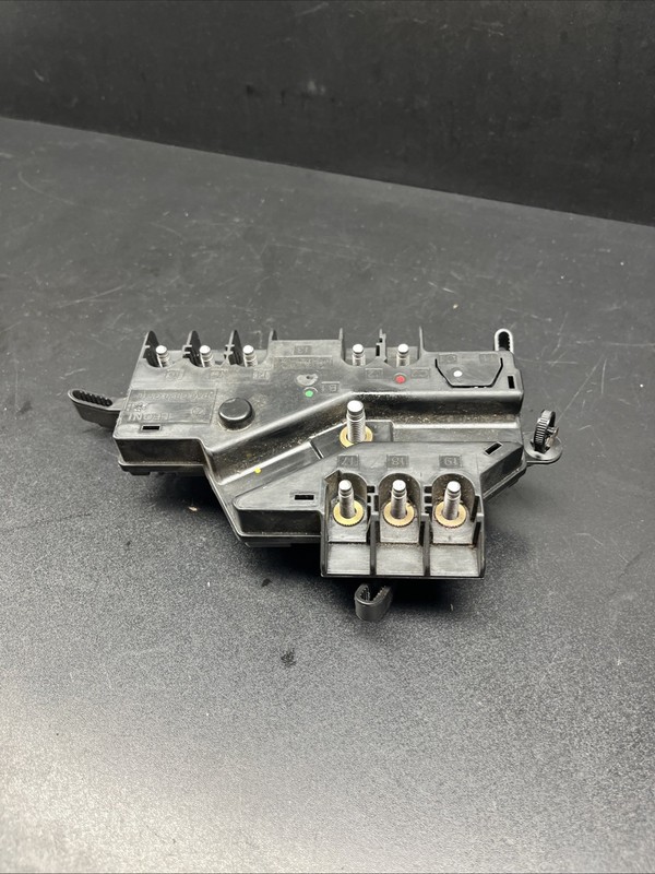 14-17 Mercedes W222 S600 S550 Front Dash Fuse Junction Box Relay Block Panel OEM