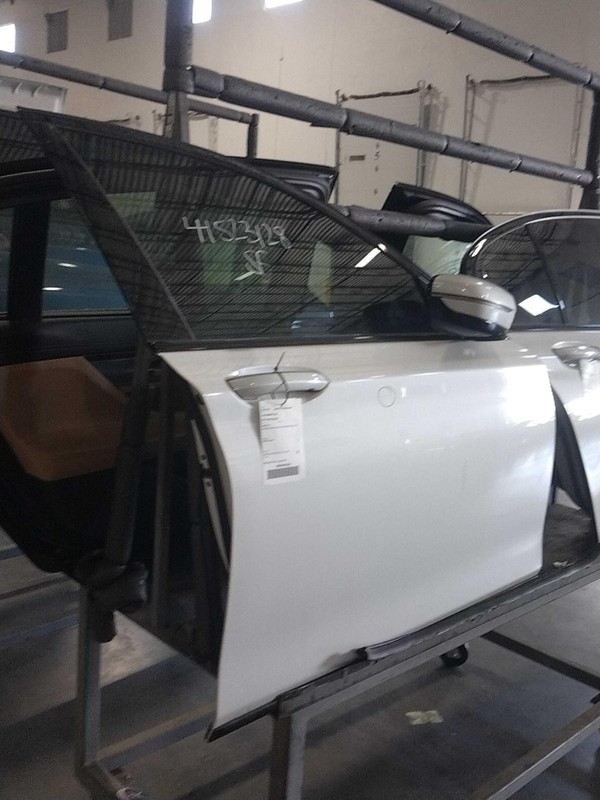 2018 BMW 750i Front Right Door White OEM Used 582931 101K Miles