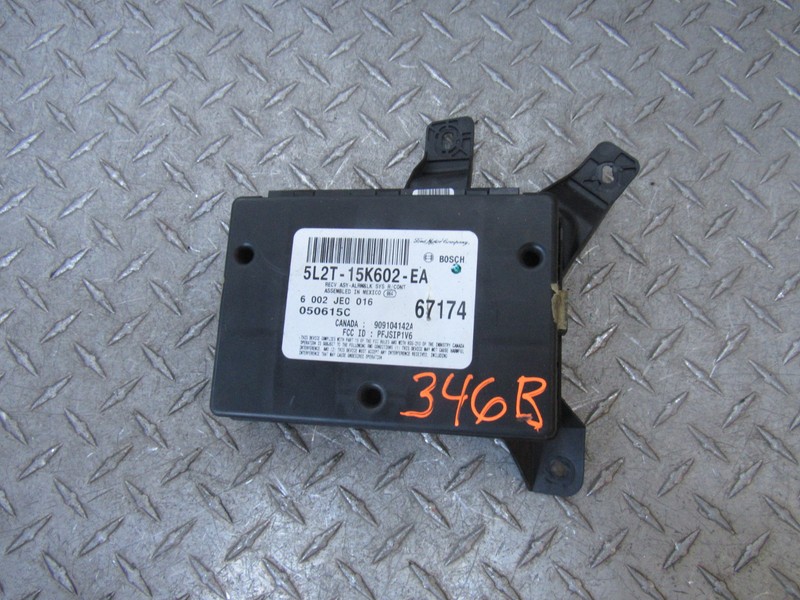 2005 MERCURY MOUNTAINEER REAR THEFT-LOCKING CONTROL MODULE 5L2T-15K602-EA