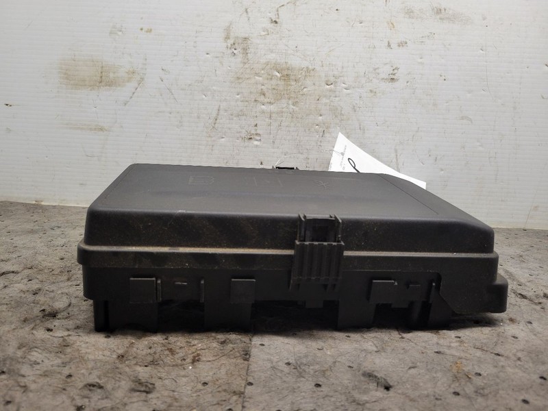 Fuse Box Engine LHD VIN X 6th Digit Jl Body Fits 18 WRANGLER 1647152