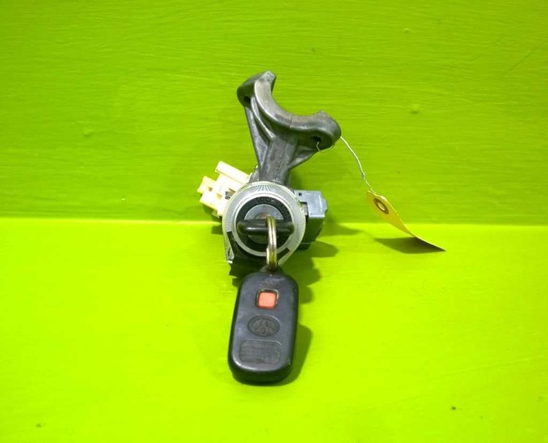 02 03 CAMRY IGNITION SWITCH CYLINDER HOUSING W/KEY OEM 3924-8