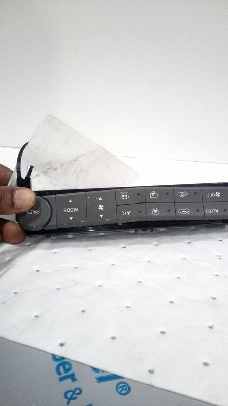 2006 Nissan Maxima A/C Selector Switch OEM Grey 275007Y000,275007Y010