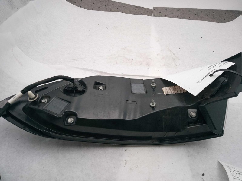 Used Left Tail Light Assembly fits: 2019 Lincoln Nautilus quarter mounted Left G