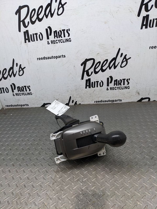 10-15 Camaro Ss Floor Shifter Automatic Transmission OEM 1177702