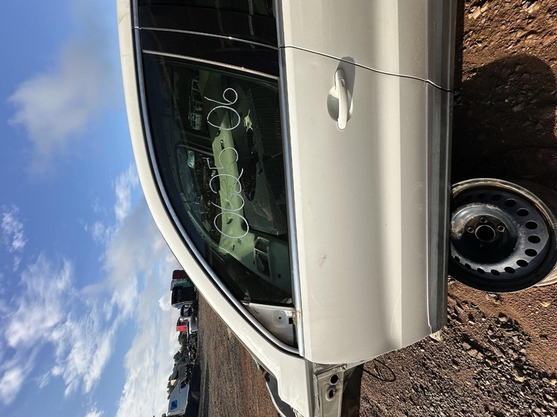 2009-2017 VOLKSWAGEN VW TIGUAN FRONT LEFT DRIVER SIDE DOOR SHELL WHITE OEM