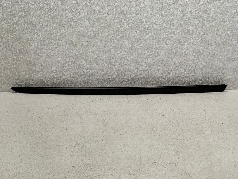 2018-2021 HONDA ACCORD FRONT RIGHT PASS SIDE WINDSHIELD MOLDING TRIM OEM LOT662