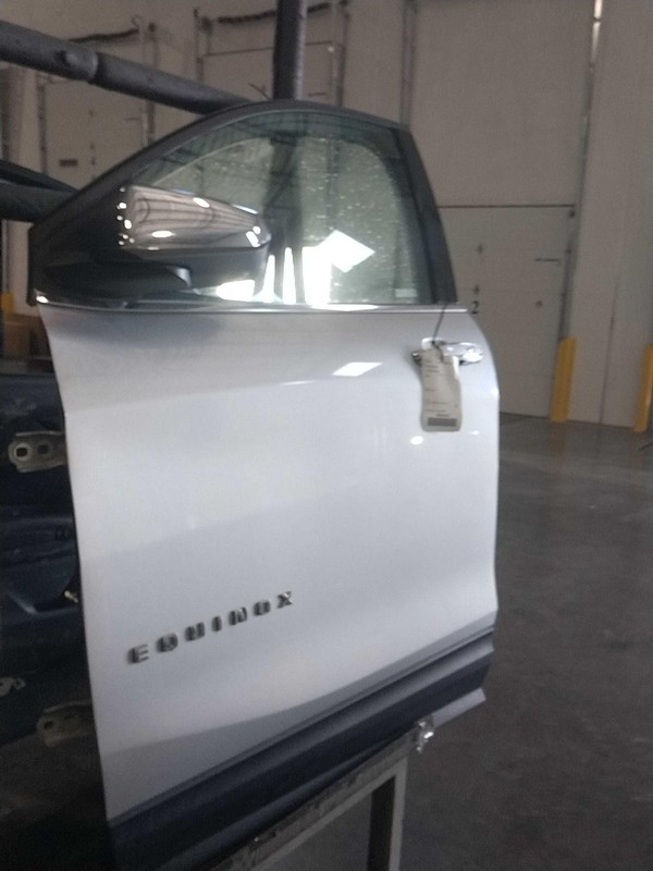 2019 Chevrolet Equinox Left Front Door Silver 671598 Used 39K Miles