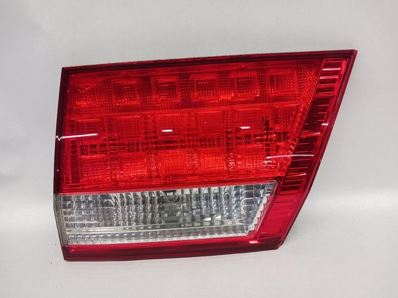 05-'07 HONDA ODYSSEY Right passenger inner Taillight OEM Grade A!