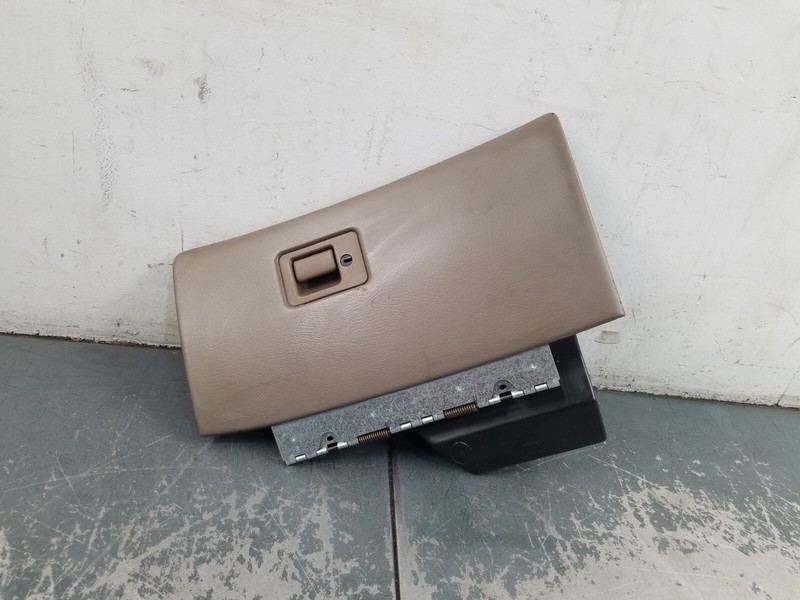 2005 Grand Marquis / Crown Vic Victoria Glove Box #9031 G3