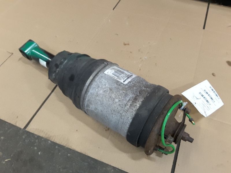 Strut Rear Assembly Air Suspension Fits 10-15 LR4 565790