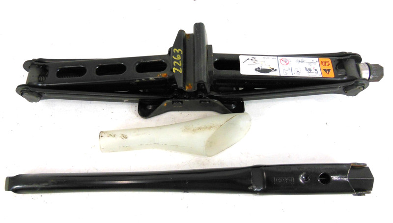 2013 13 Lincoln MKS Spare Tire Jack W/ Tool Kit OEM 8A8317035AA