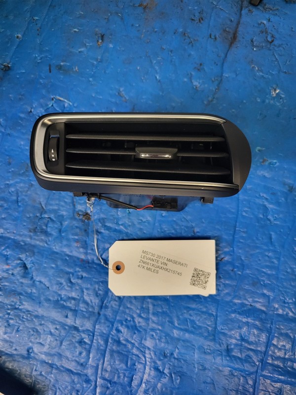 Used Oem Maserati Dashboard Left A/C Heater Vent Grille 670049283 Levante 2017