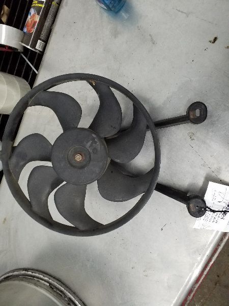 Driver Left Radiator Fan Motor Fan Assembly Fits 93-97 ELDORADO 179455