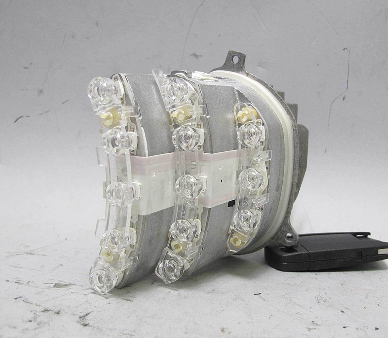 BMW E90 E91 3-Series 4door Late Model Left Front Drivers Turn Signal LED USED OE