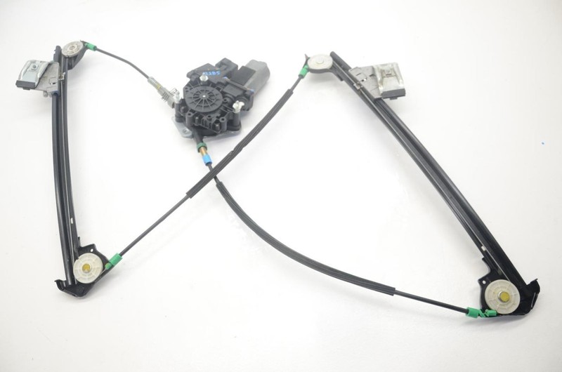 97-04 Porsche Boxster 2.7L Passenger Right Front Window Regulator and Motor