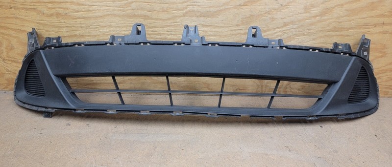 2019 - 2020 KIA SORENTO Front Bumper Lower Grille OEM