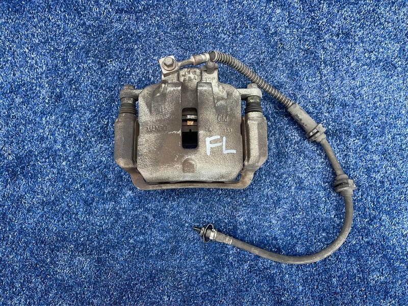 2016–2019 BUICK CASCADA FRONT LEFT DRIVER SIDE BRAKE CALIPER OEM