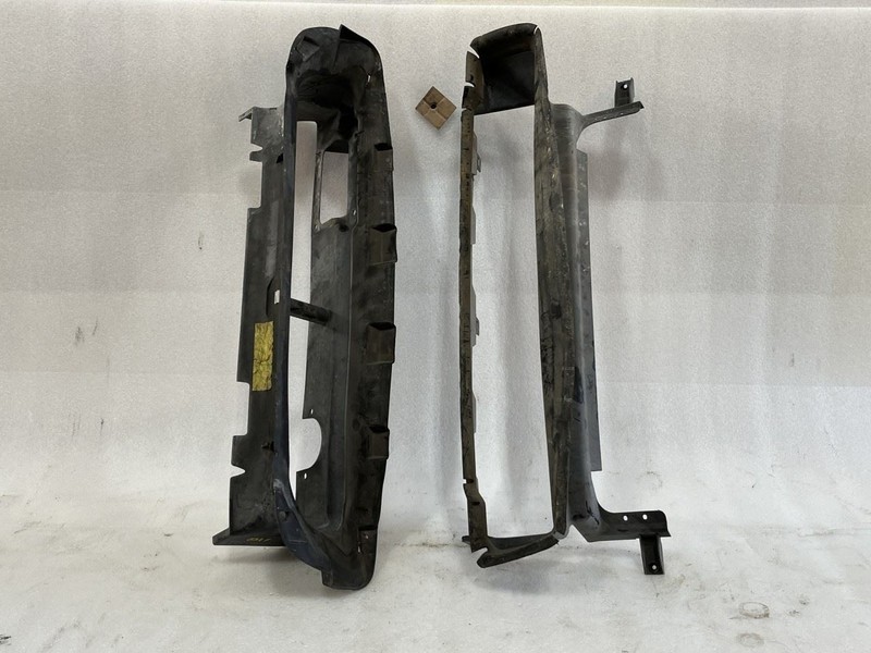 2011 2012 2013 VOLVO C30 RADIATOR SUPPORT AIR DAM DUCT SHROUD 31214670 31214667