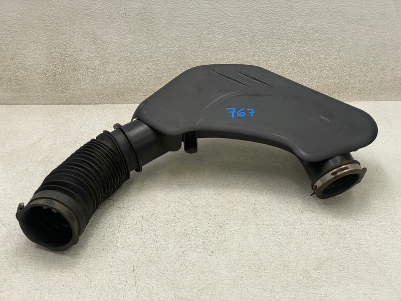 2011-2019 DODGE CHALLEGNGER SXT ENGINE AIR INTAKE TUBE HOSE OEM LOT767